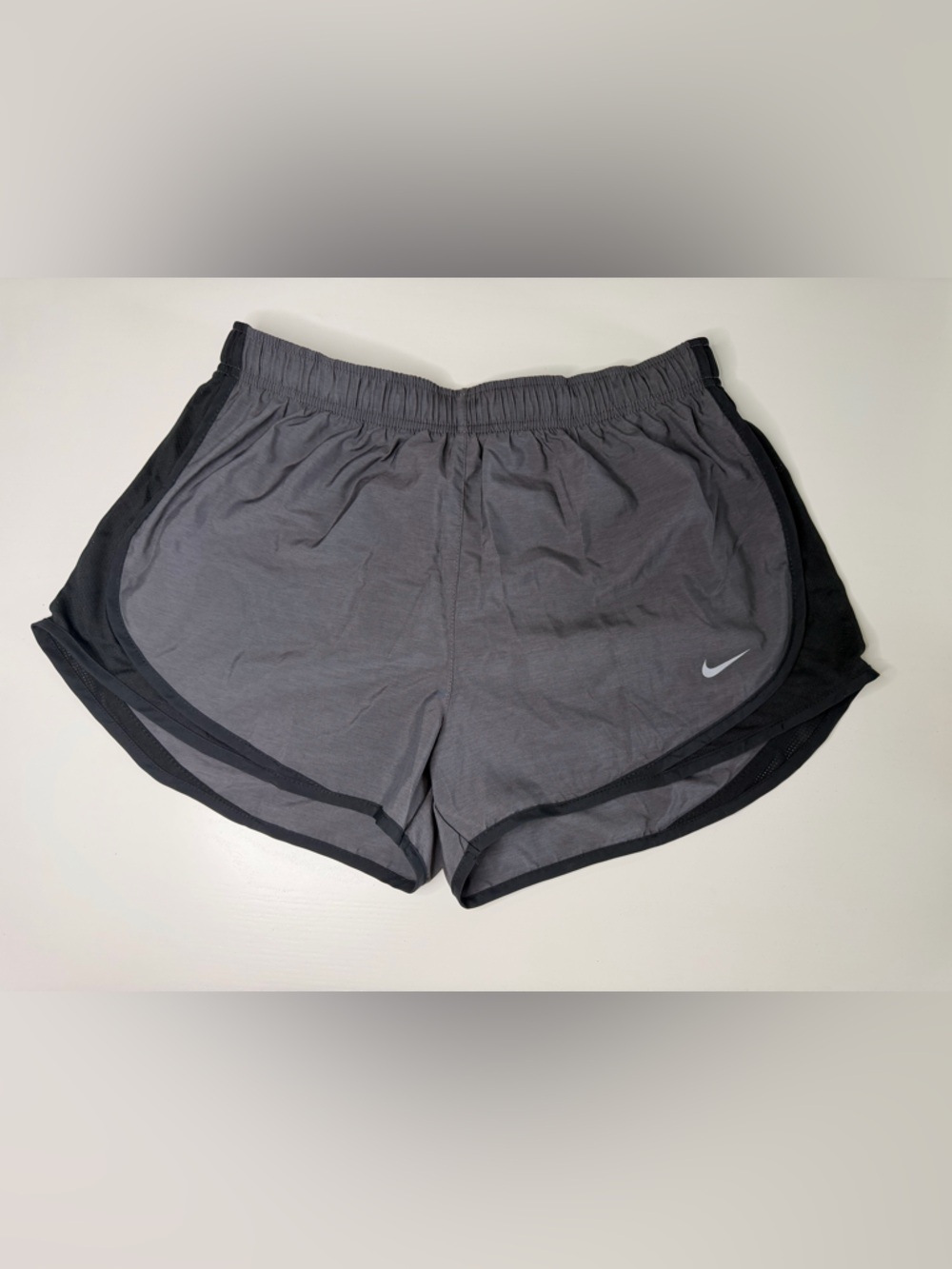 Nike Women's Size Large Gray and Black Athletic Shorts